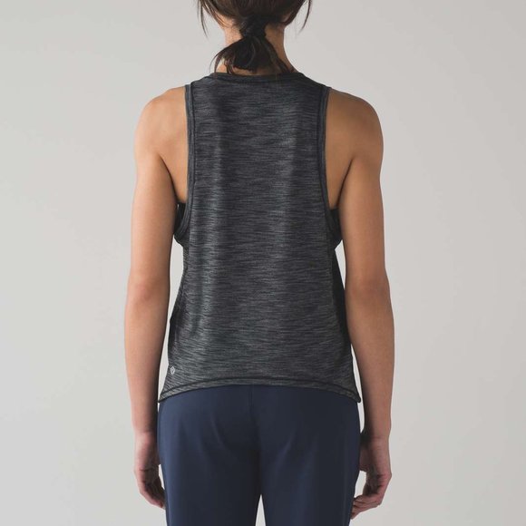 Lululemon Squad Goals Tank, Size 2 - Picture 6 of 8